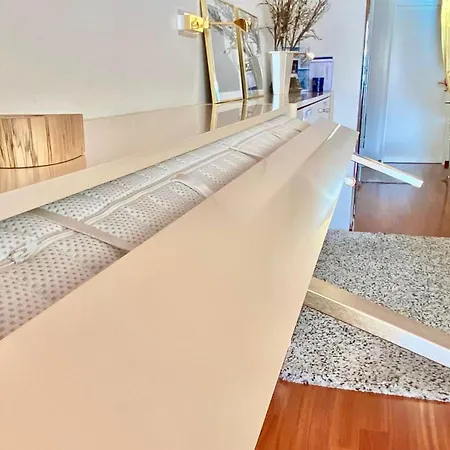 Hochwertige Mit Sued-panoramasicht, Mireille 68 Appartement *